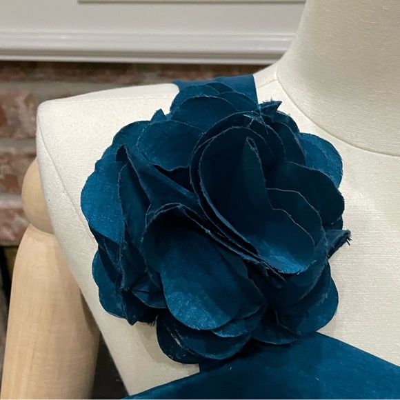 Romeo & Juliet Couture deep turquoise satin one shoulder dress / S / NWOT - Picture 8 of 15